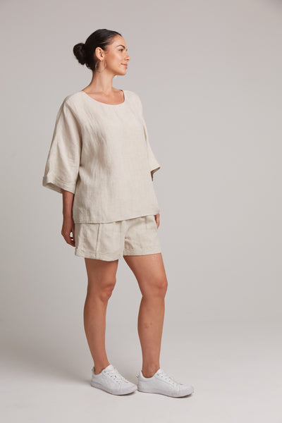 mid thigh linen shorts in tusk /  beige eb&ive