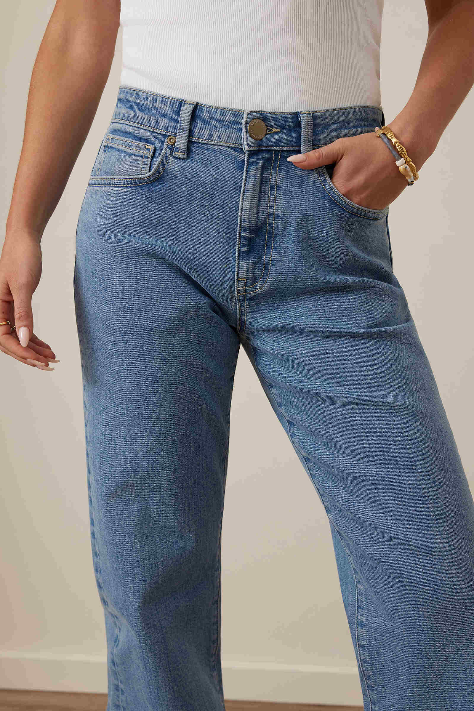 Sydney Straight Leg Jeans