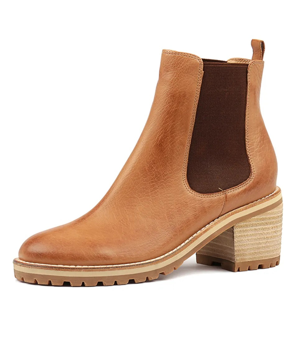 Biscoti Heeled Chelsea Boots