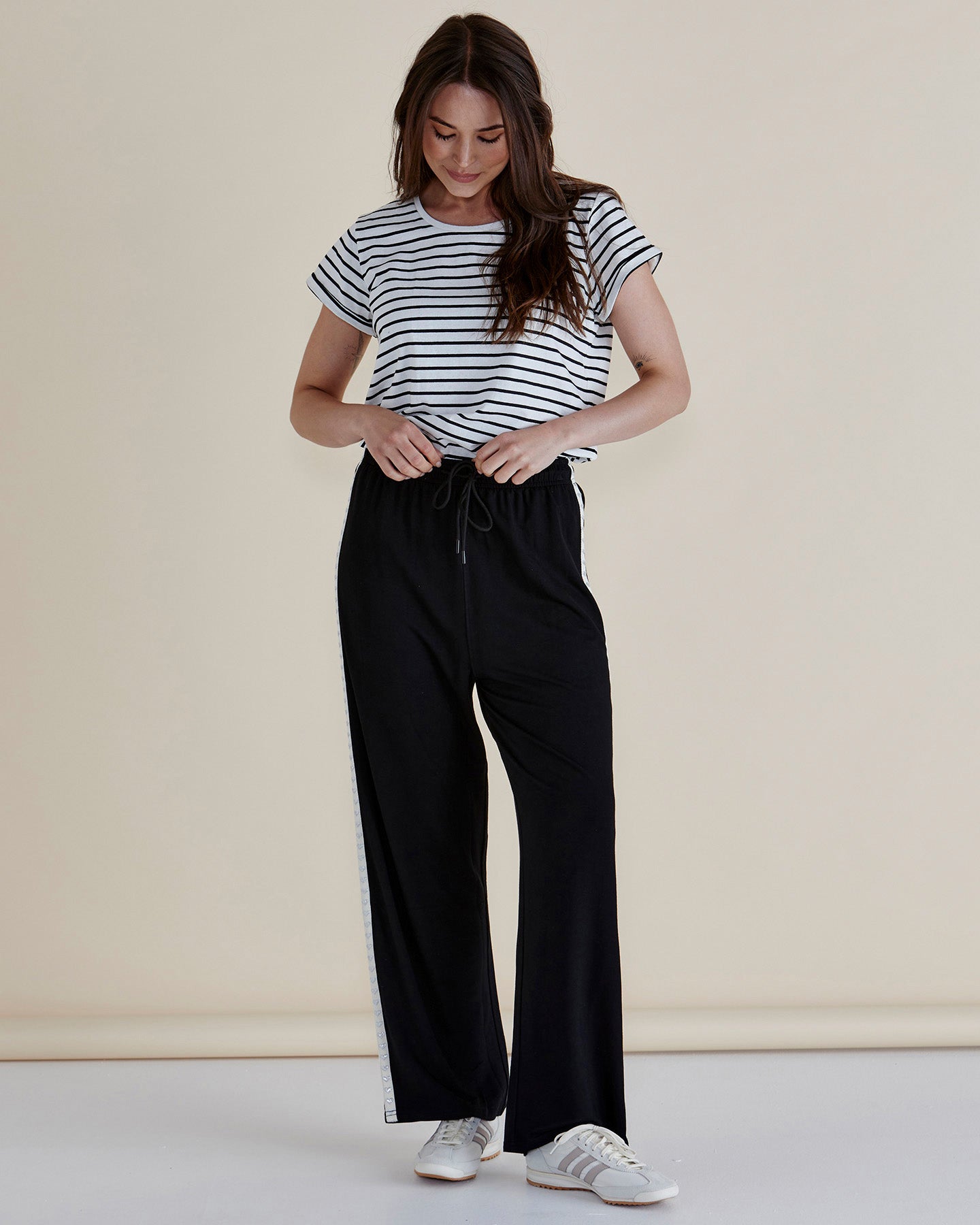 Evelyn Wide Leg Jogger