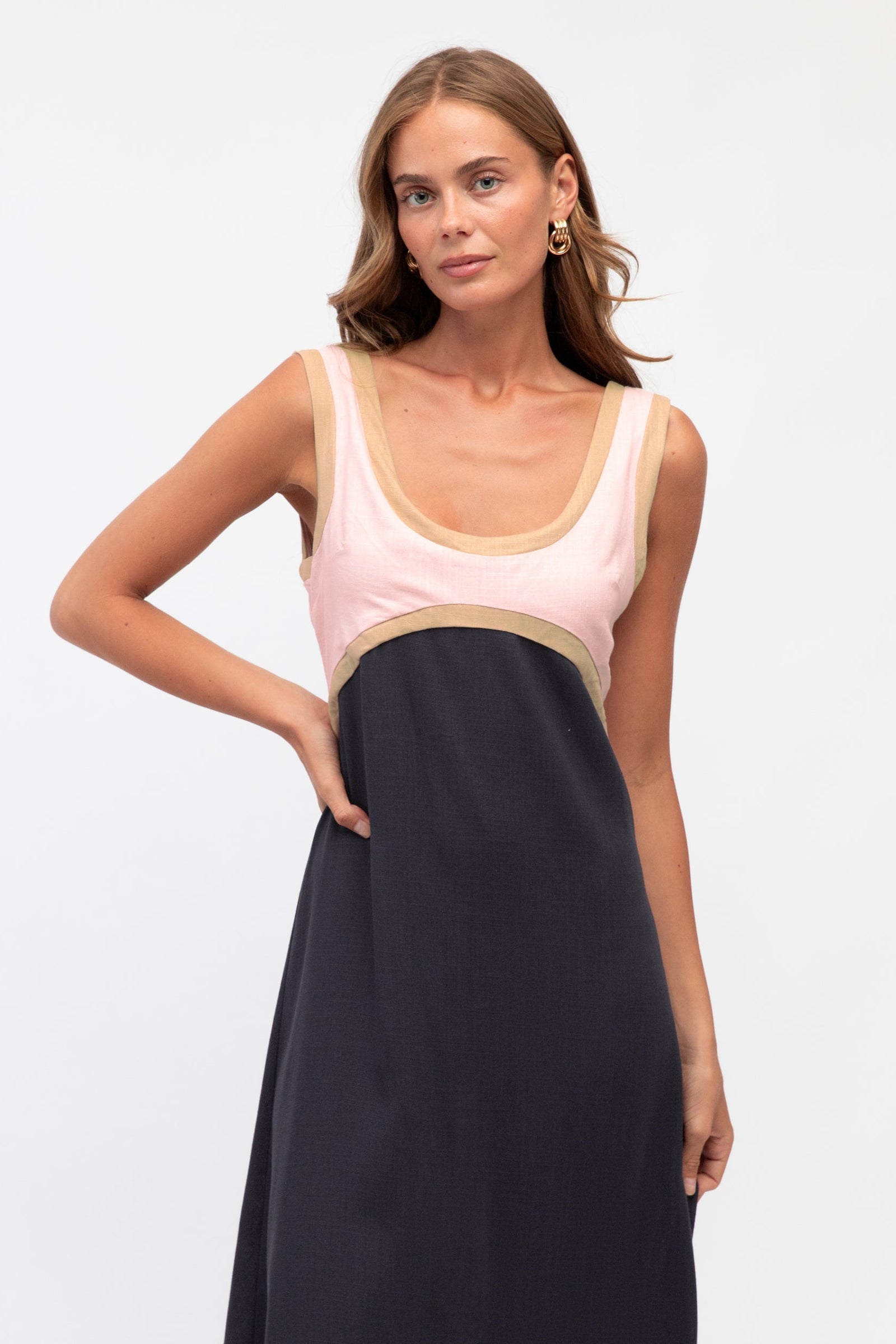 Contrast Split Maxi Dress