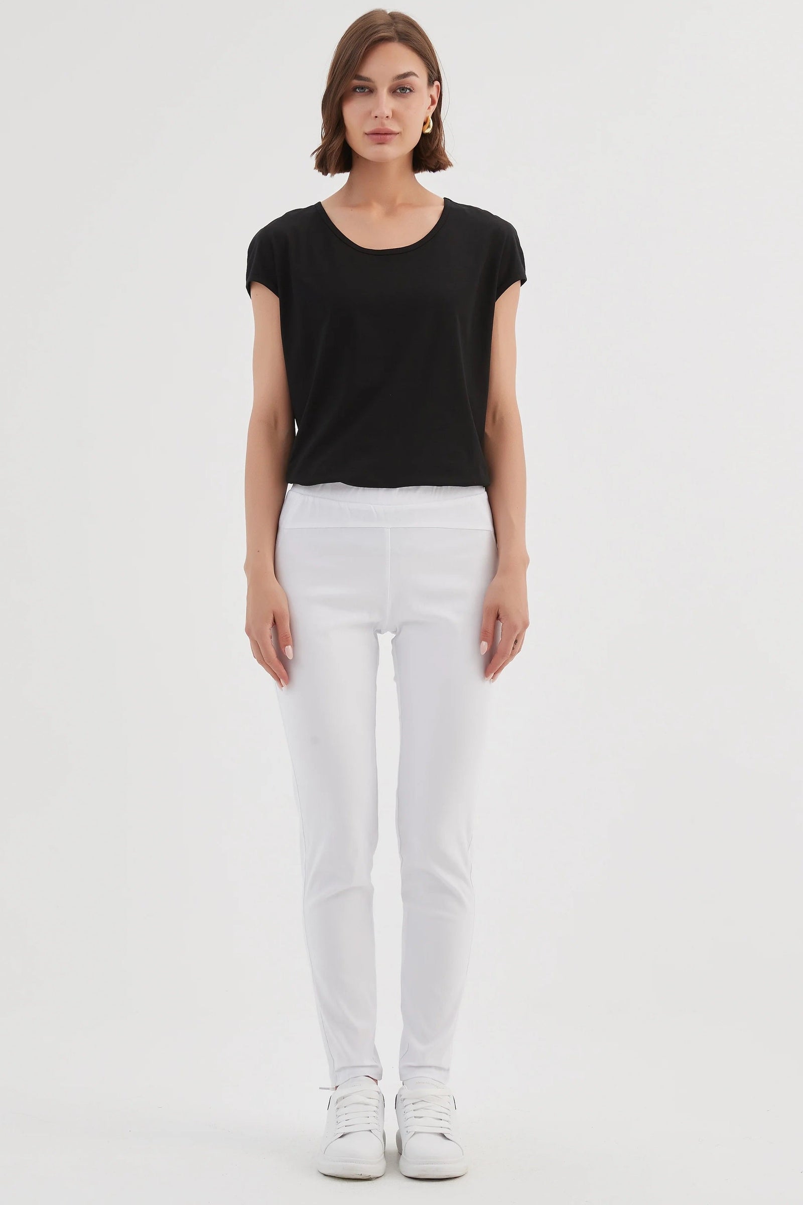 Tirelli's straight leg pants for ladies in white.