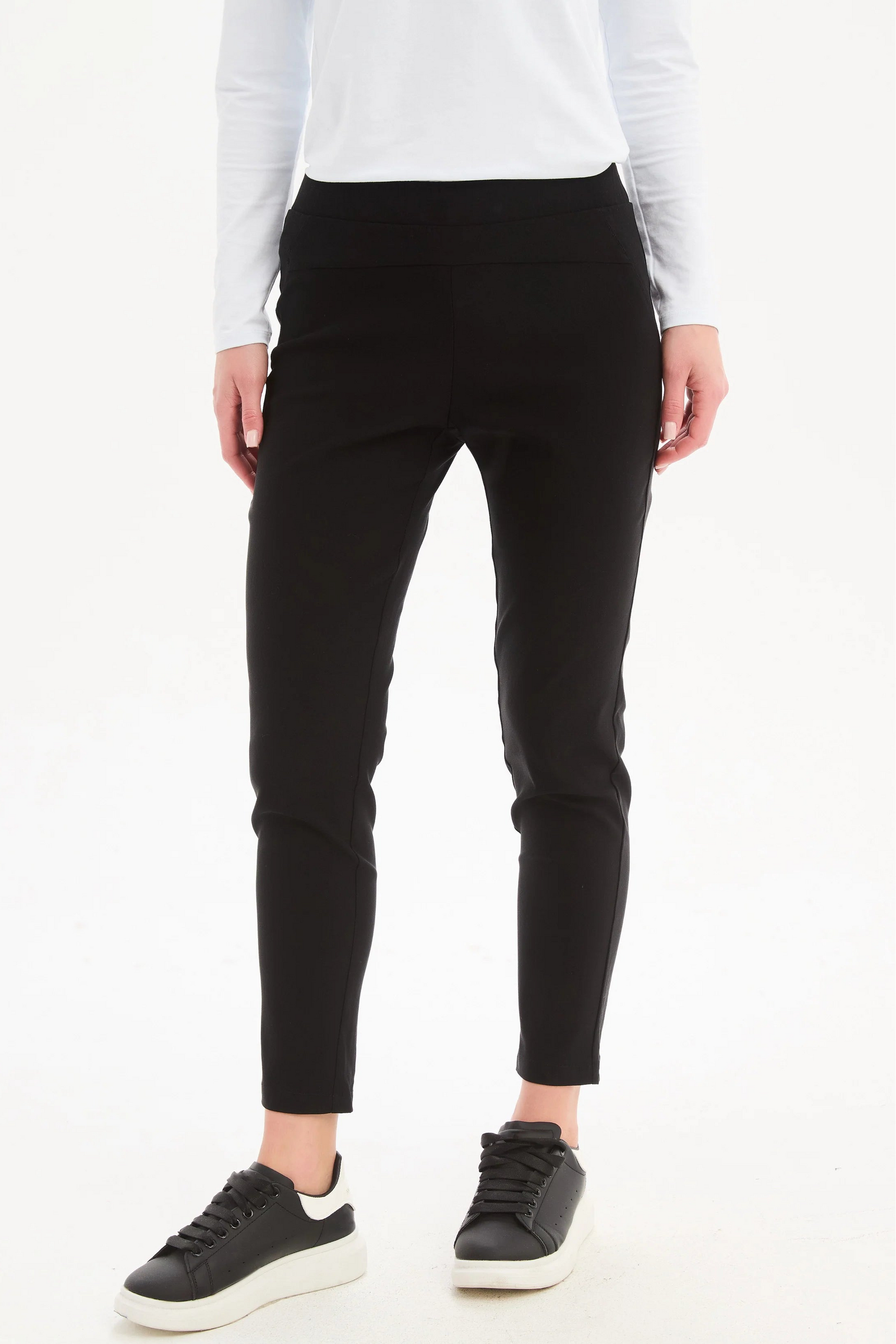 Straight Leg Crop Pant