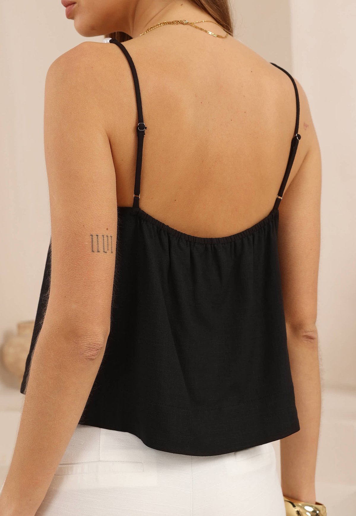 Sleeveless Strapped Top