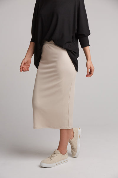 Tusk jersey skirt (slightly ribbed fabric) relaxed fit cream
