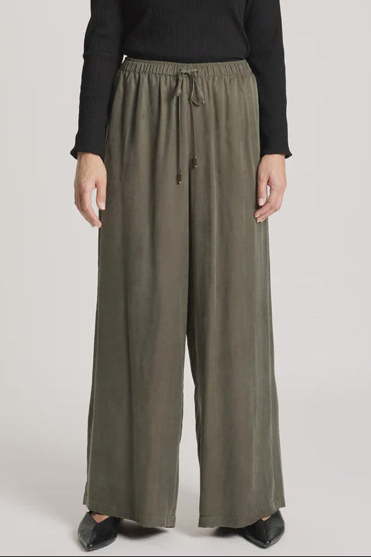 Calista Pant