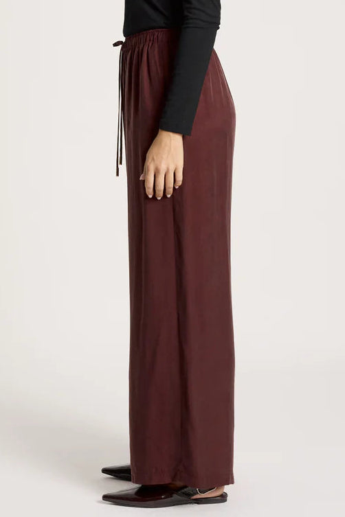 Calista Pant