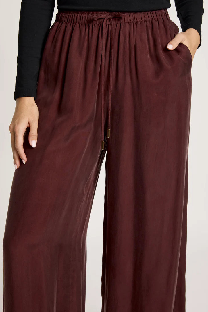 Calista Pant