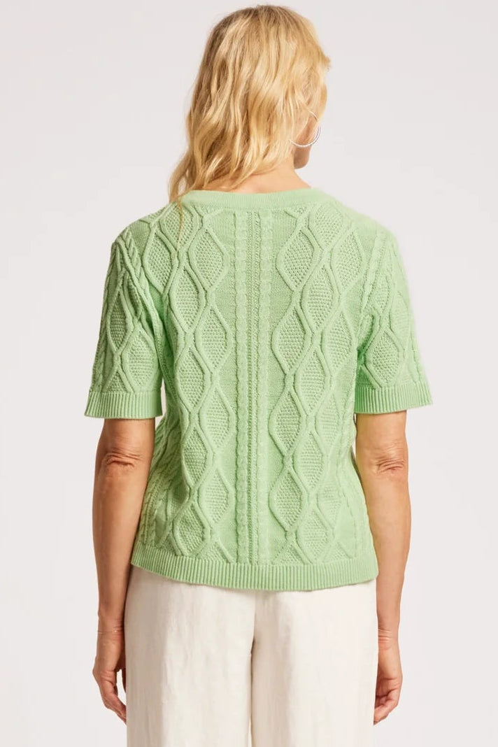 Casa Cable V Knit