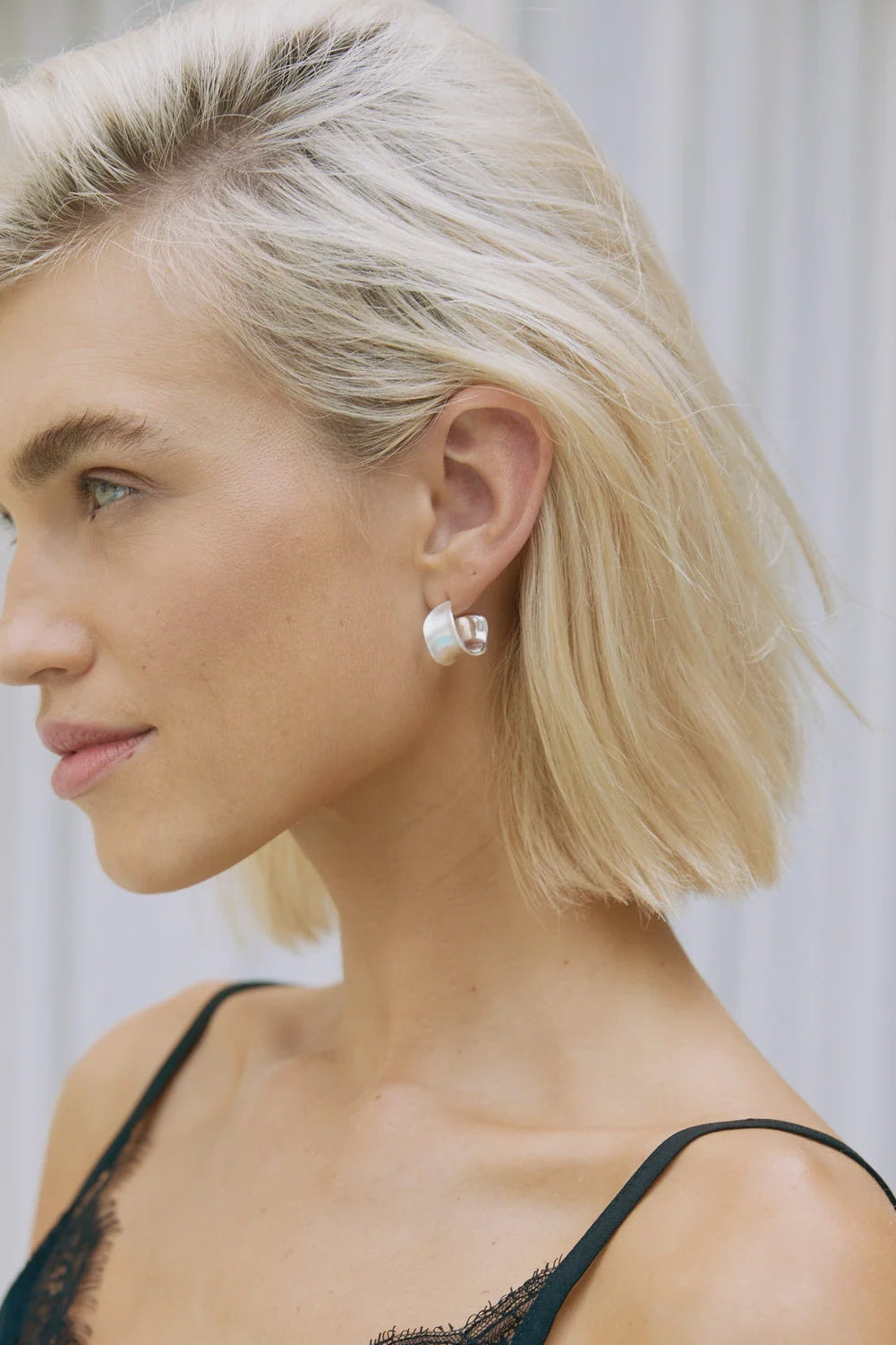 Olivera Curve Earrings