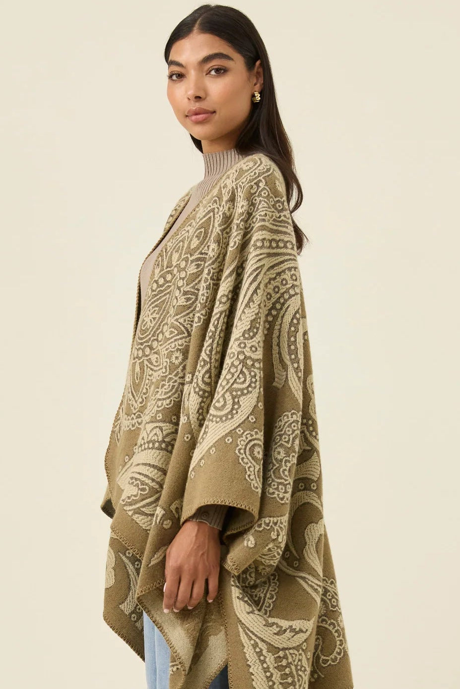 Lucia Cape