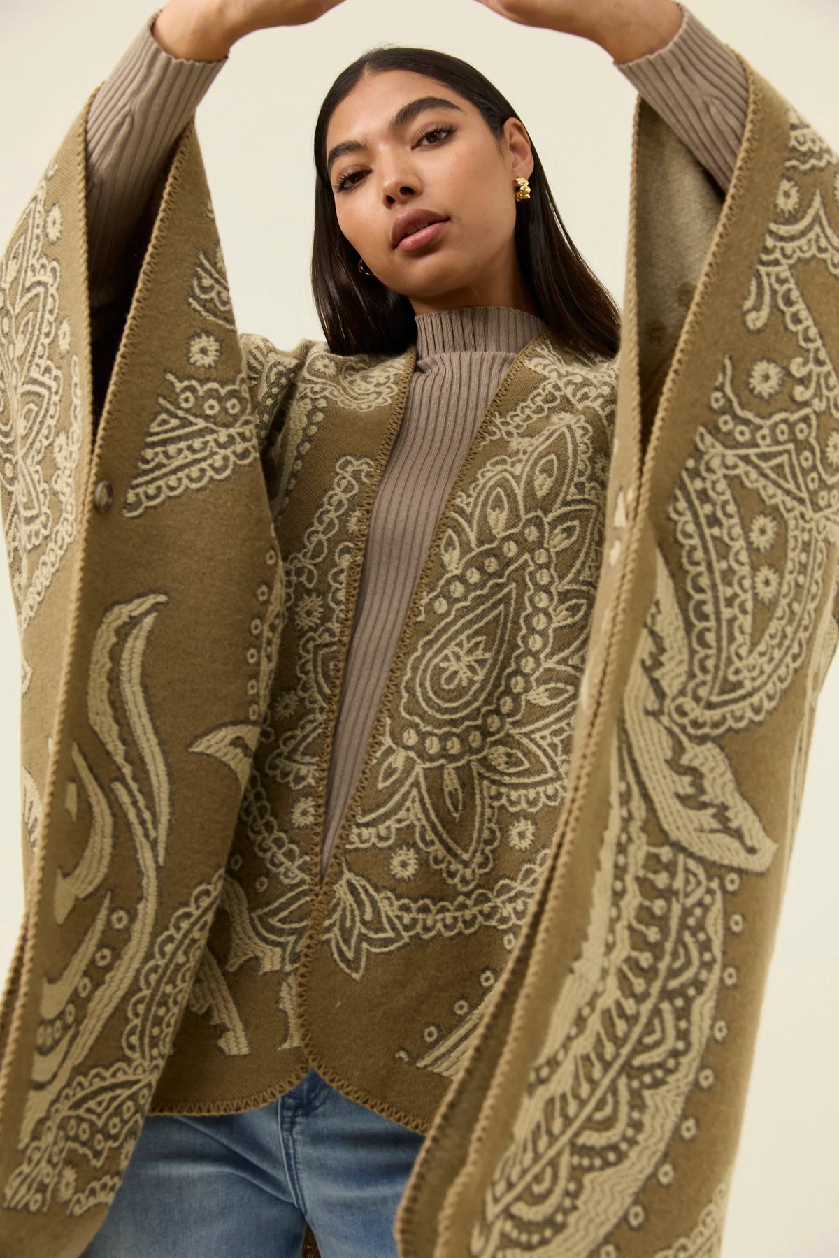 Lucia Cape