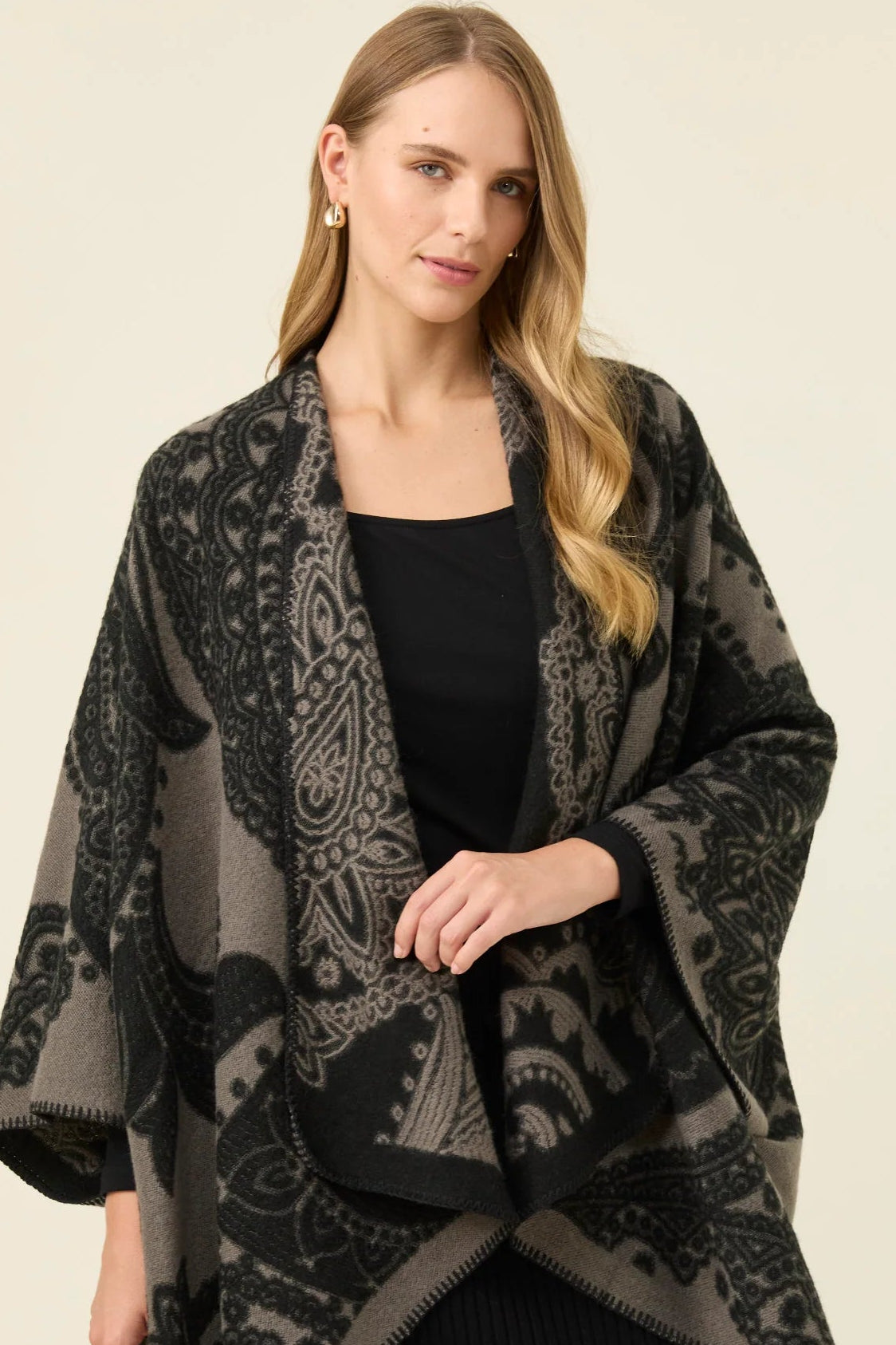 Lucia Cape
