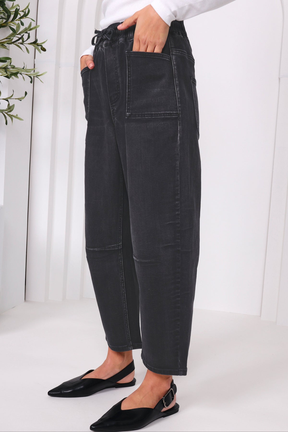 Leo Barrel Jeans