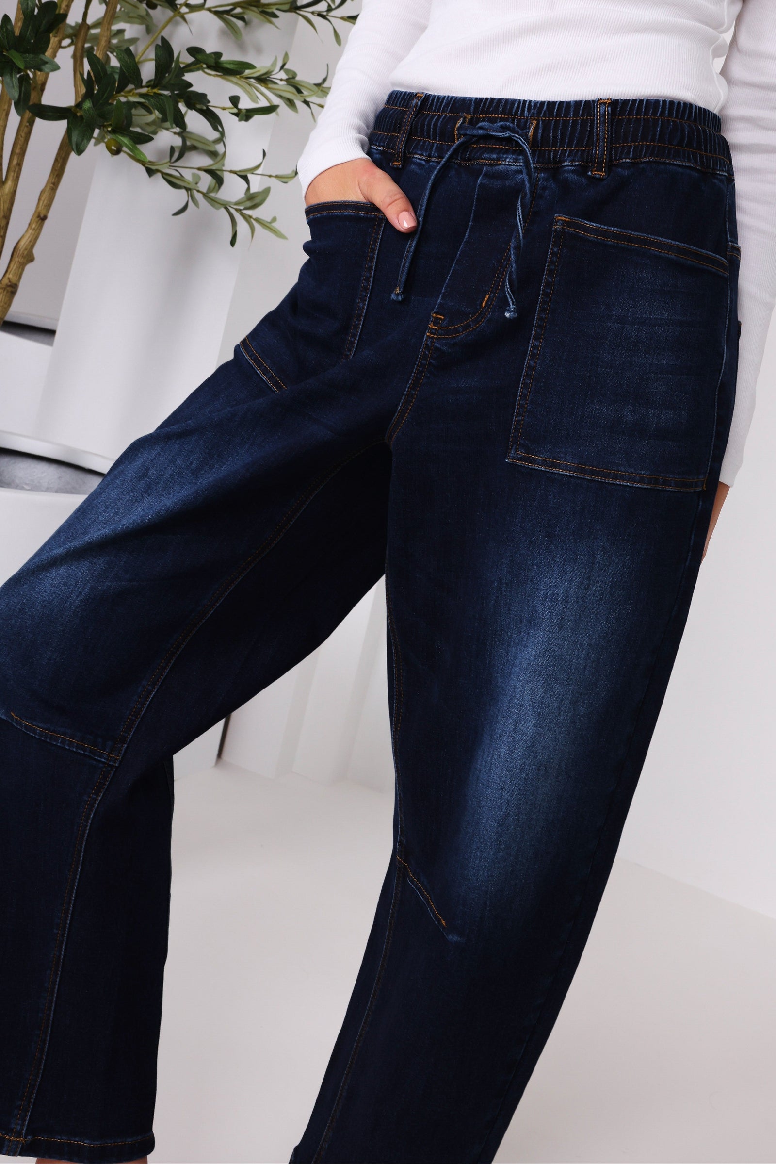 Leo Barrel Jeans