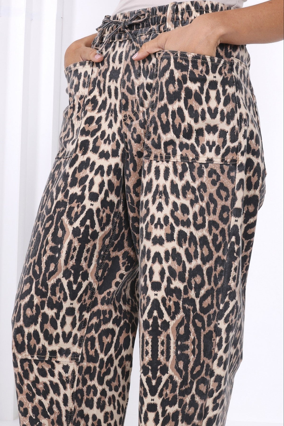 Leo Barrel Jeans