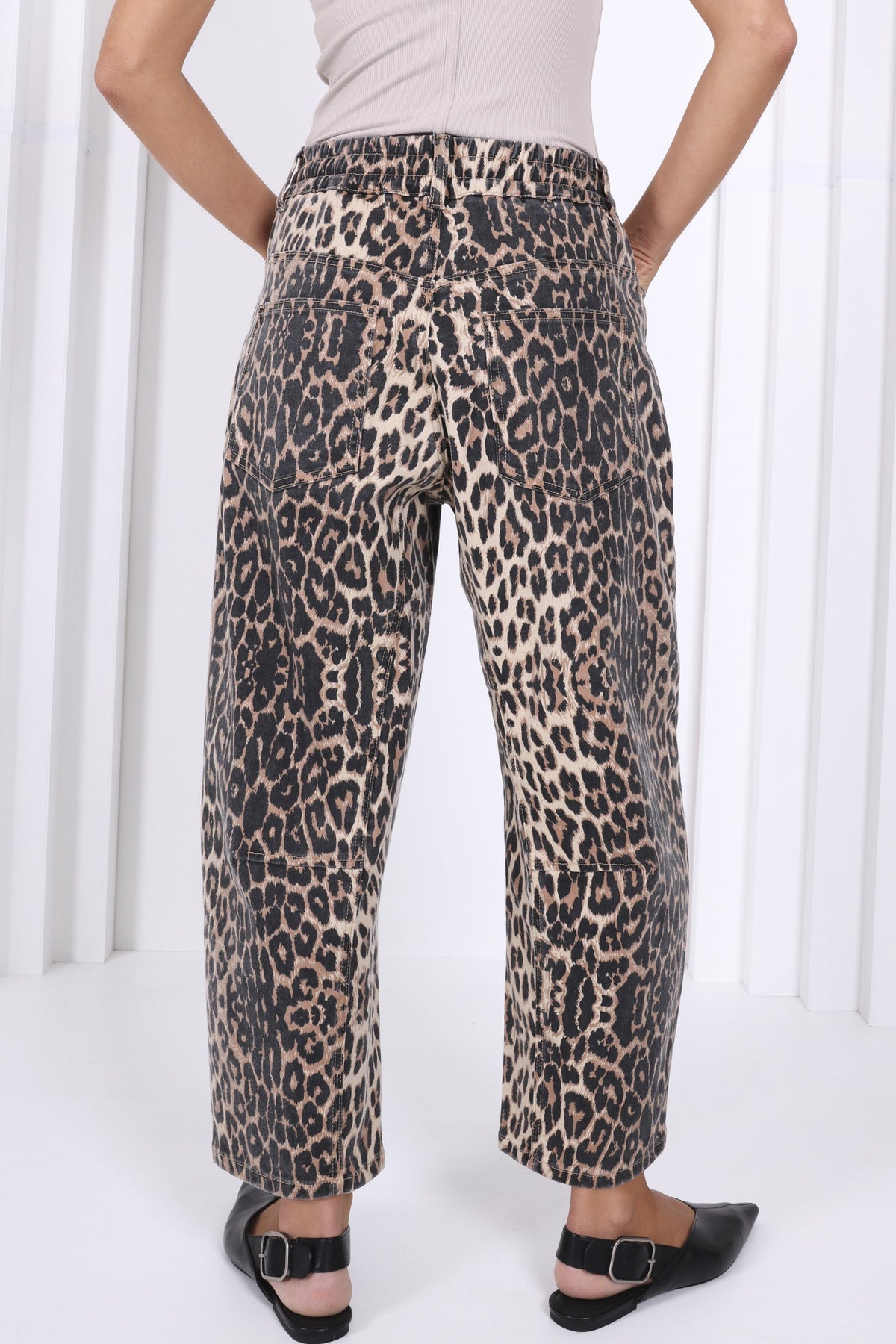 Leo Barrel Jeans