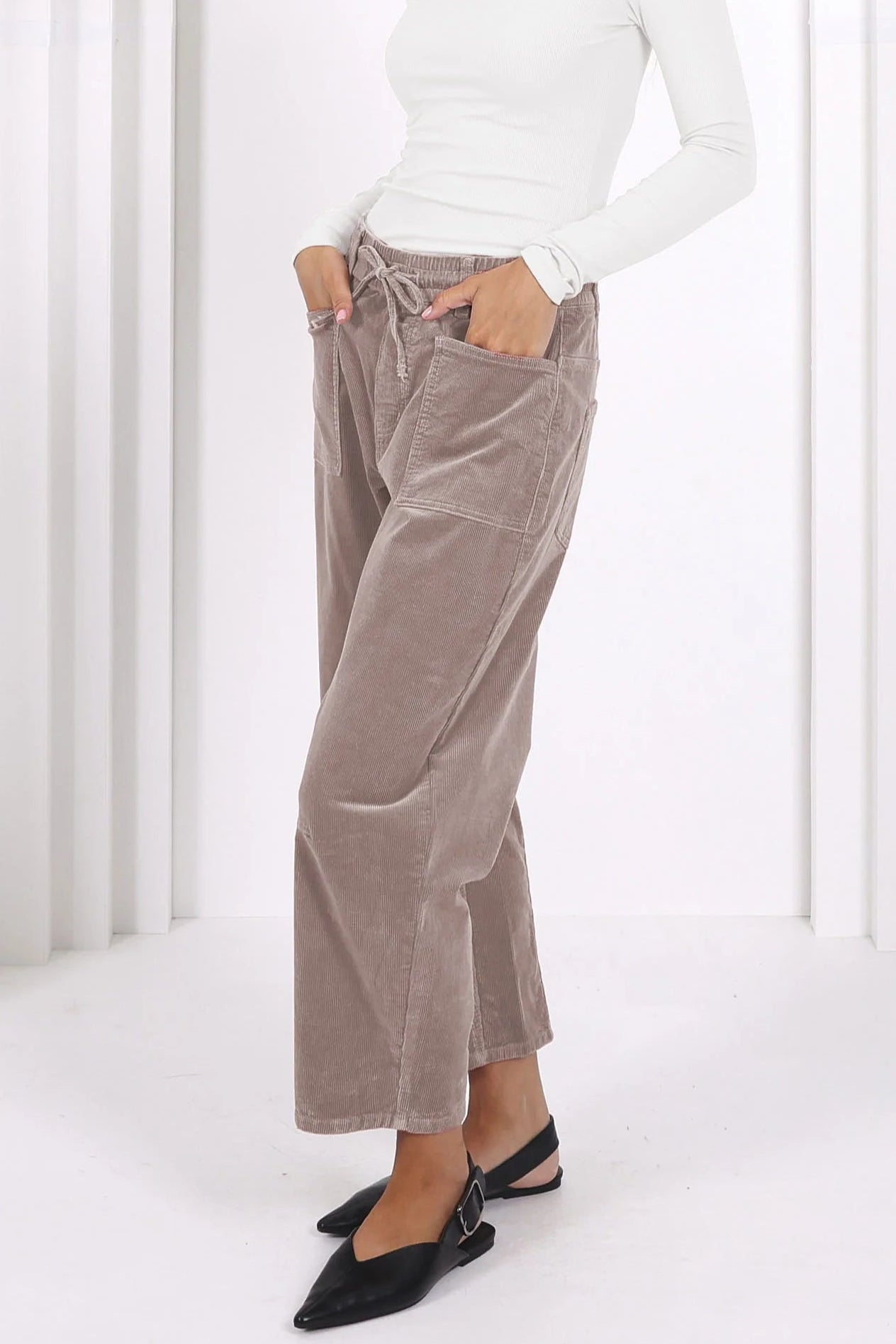 Leo Barrel Cord Jeans