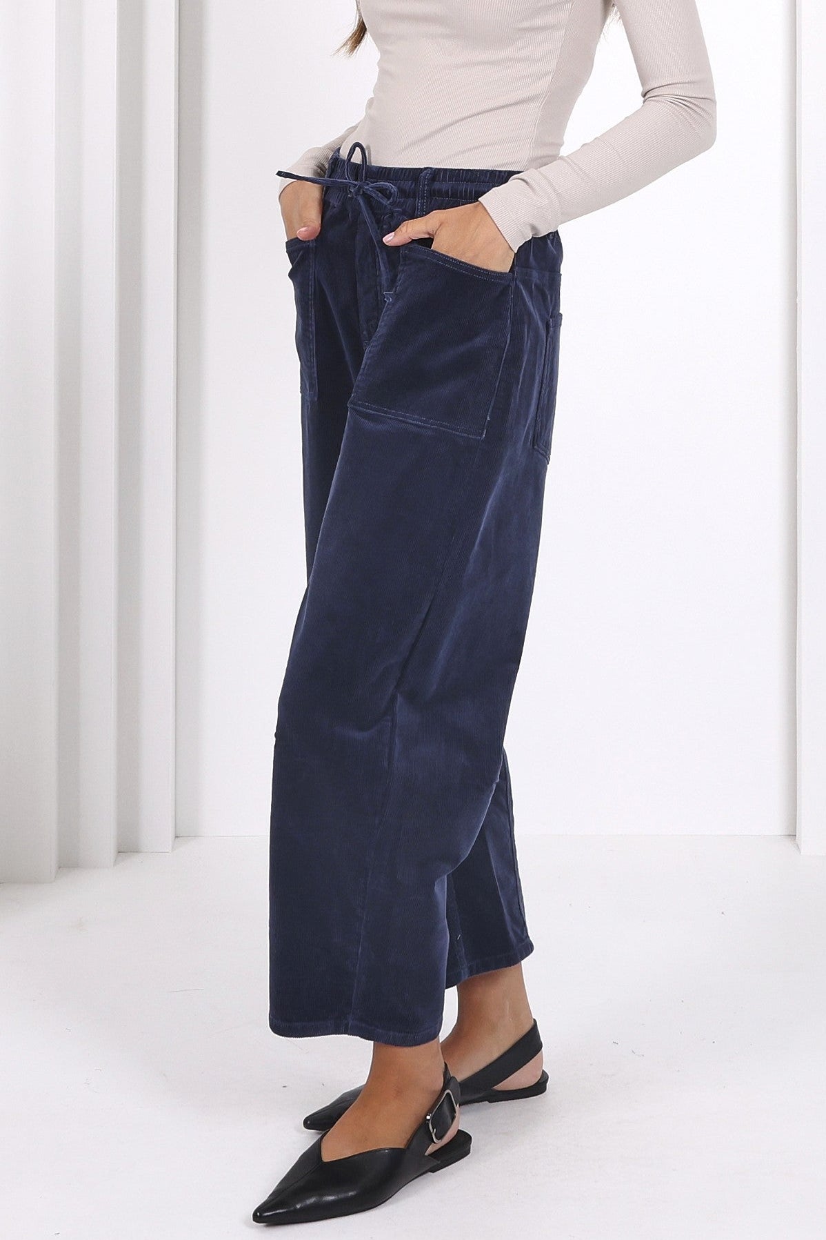 Leo Barrel Cord Jeans