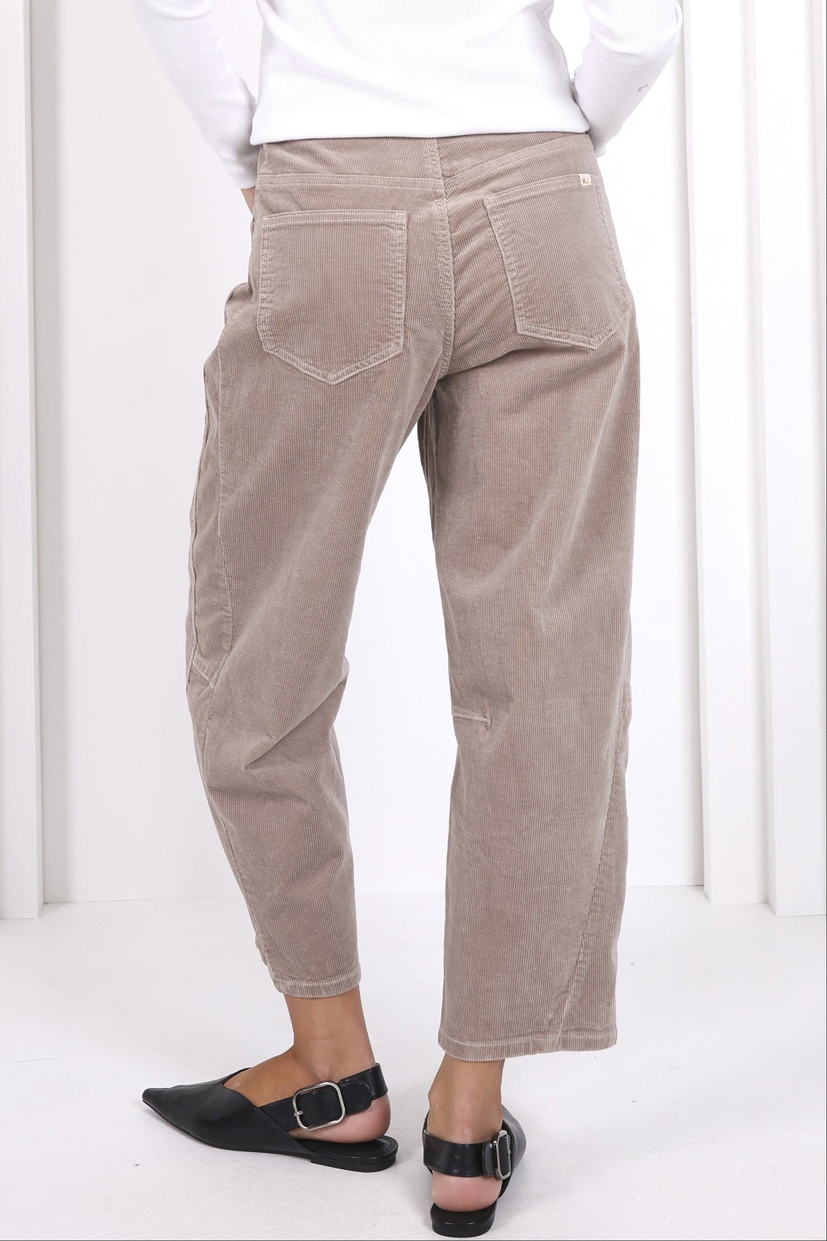 Toni Barrel Cord Jeans