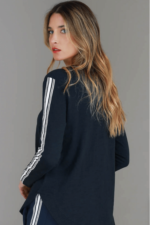 Delta Curve Hem Stripe T-Shirt