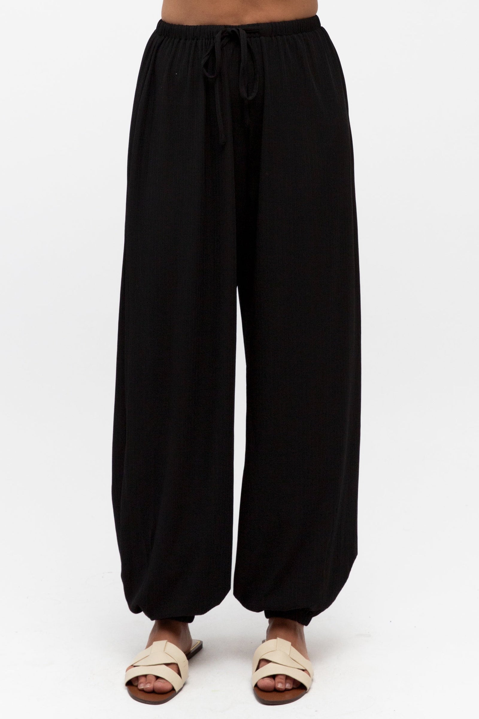 Oasis Neutral Ballon Pants