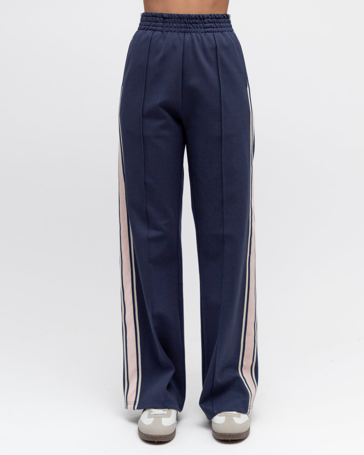 Sideline Elevated Track Pant