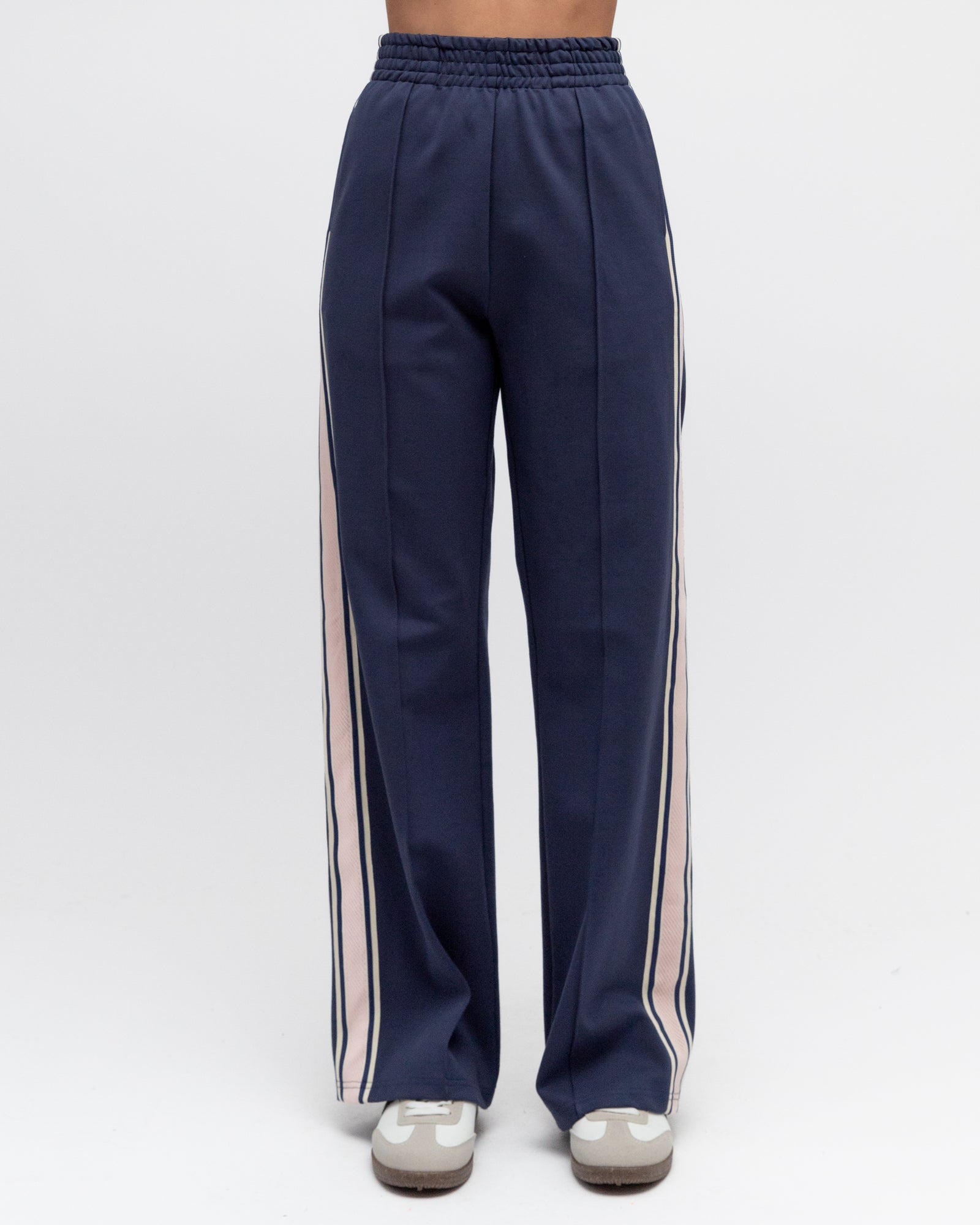 Sideline Elevated Track Pant