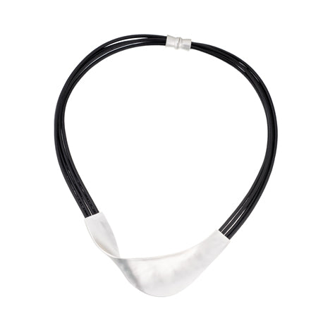 Twist Necklace
