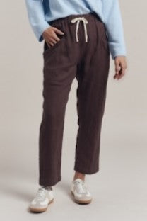 Little Lies Chocolate linen Luxe pants.