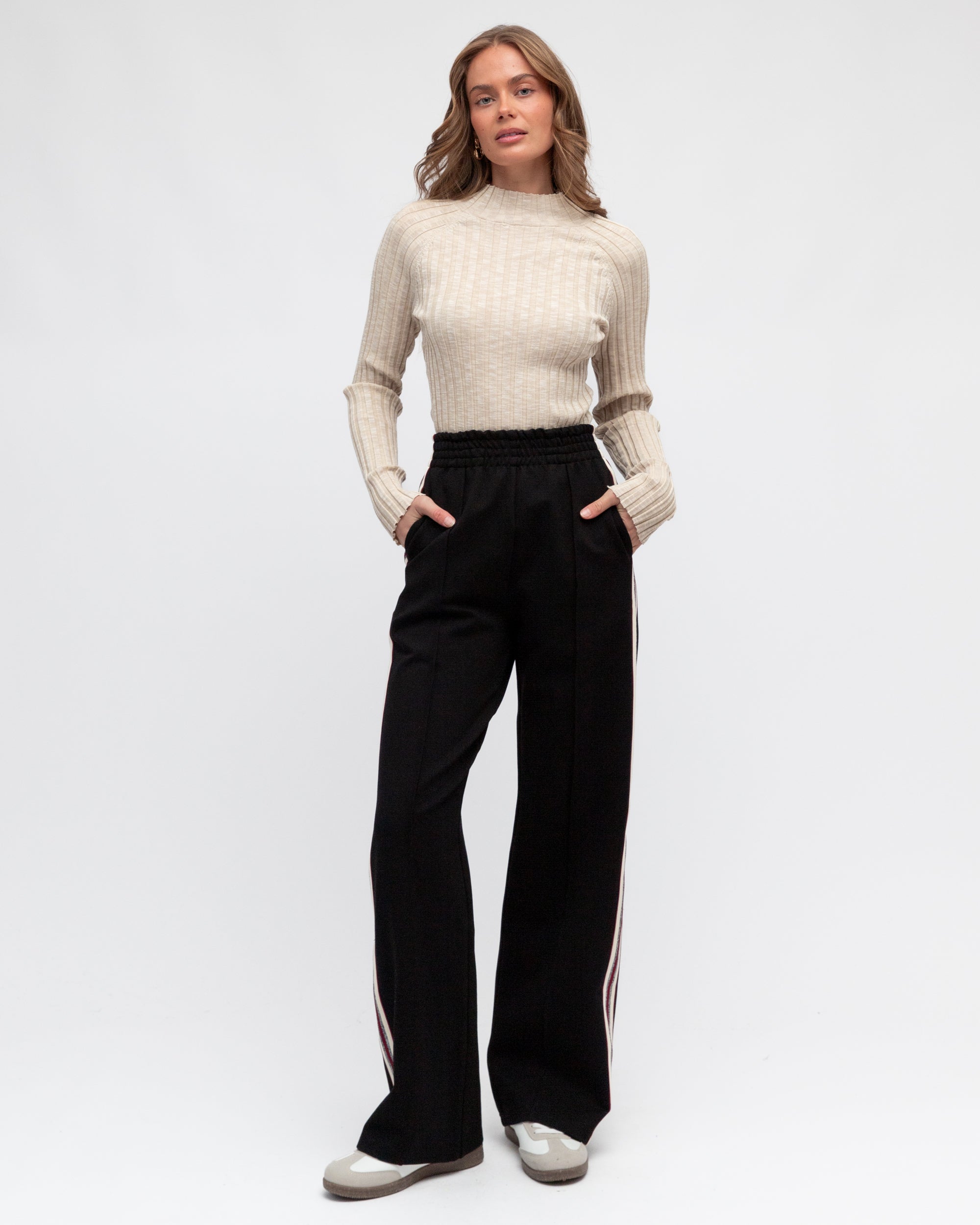 Sideline Elevated Track Pant