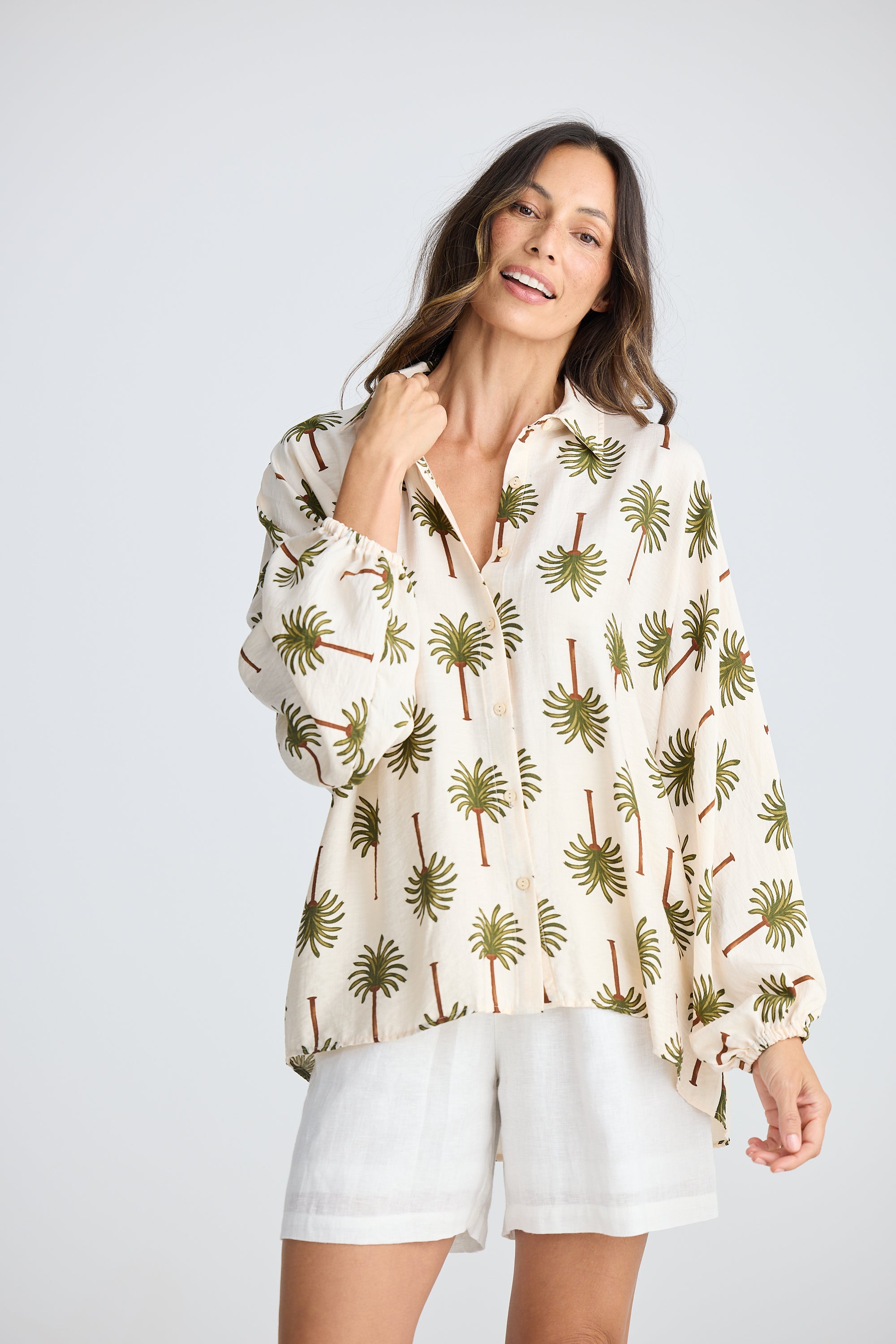 Cliffside Shirt - Ivory Palm Print