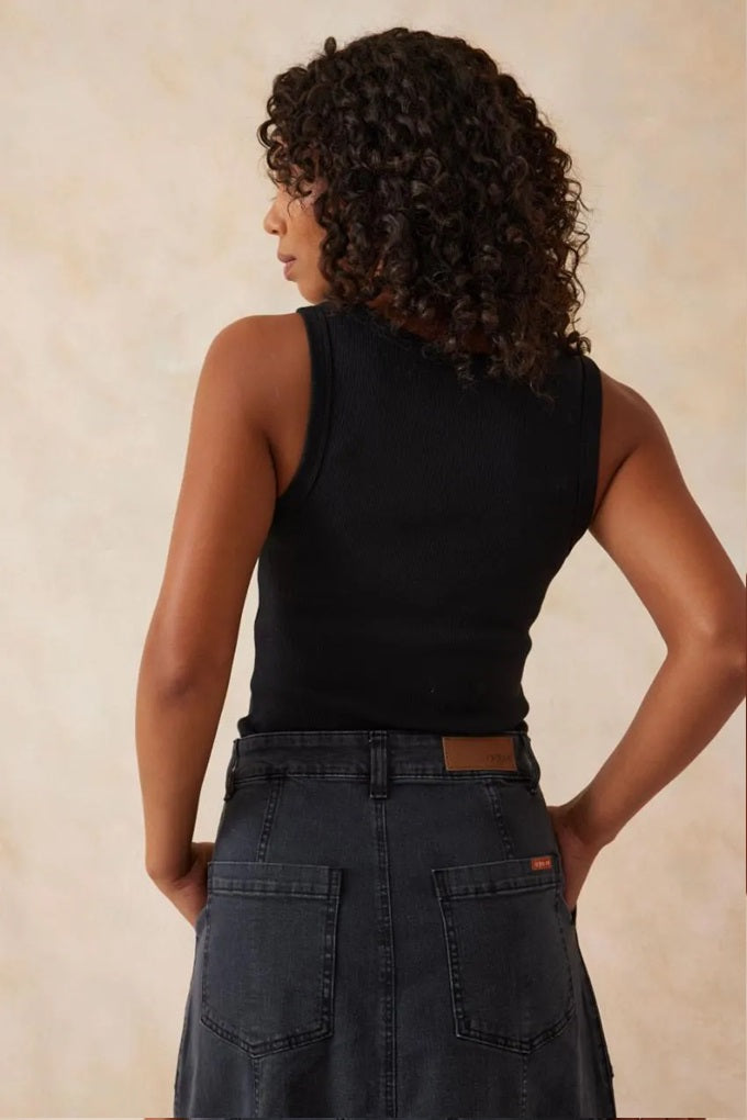 Zoe Contour Rib Scoop Tank Top