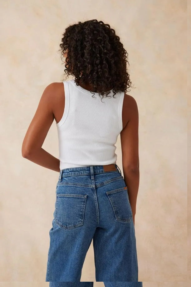 Zoe Contour Rib Scoop Tank Top