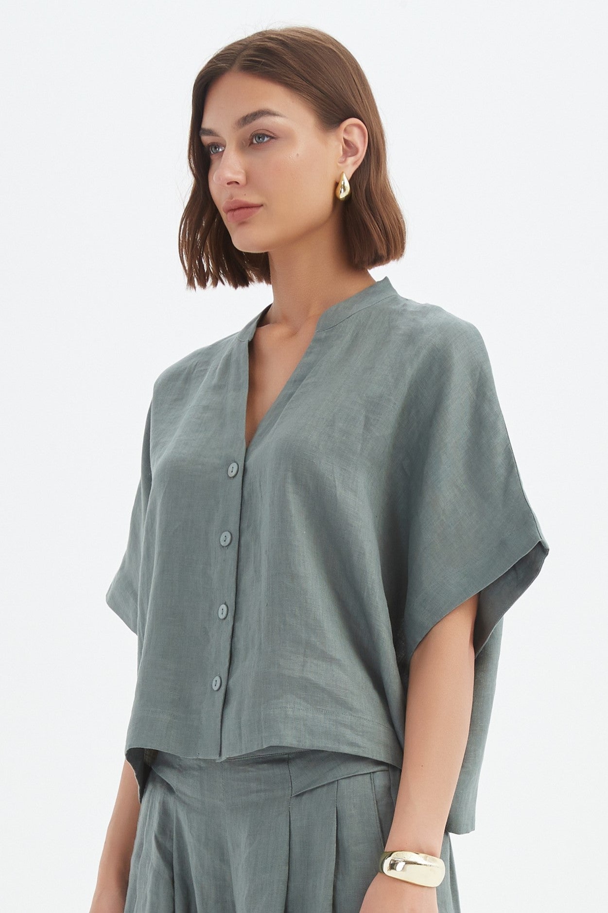 Boxy Button Linen Shirt