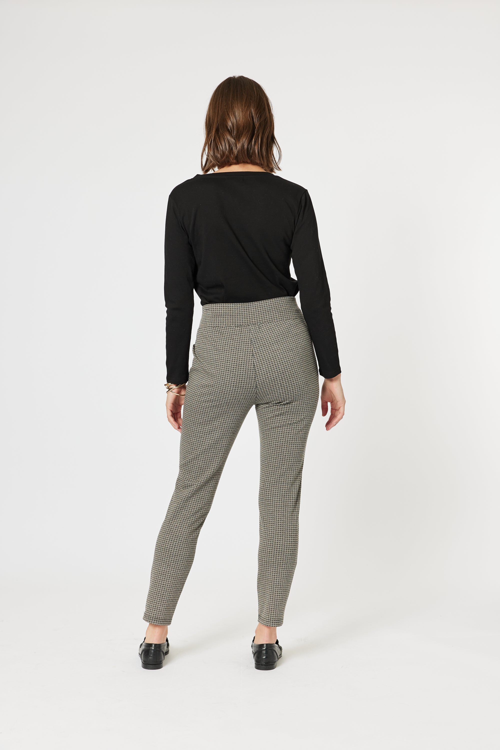 Ava Pant