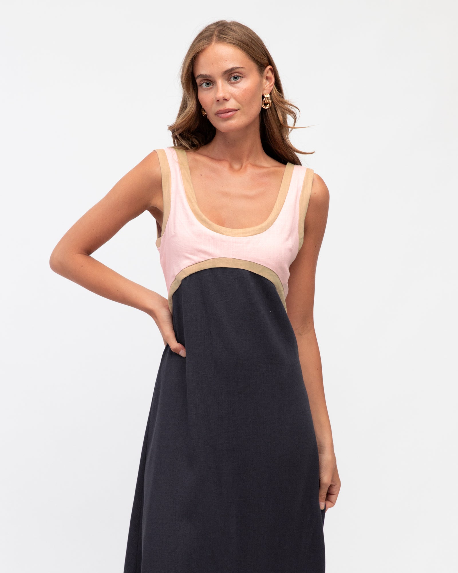 Contrast Split Maxi Dress