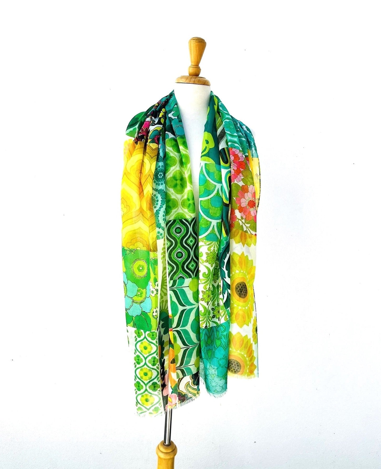 Anna Scarf