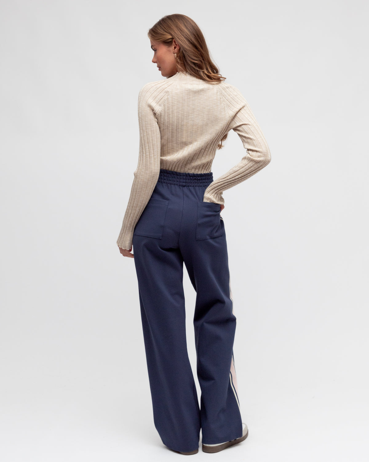 Sideline Elevated Track Pant
