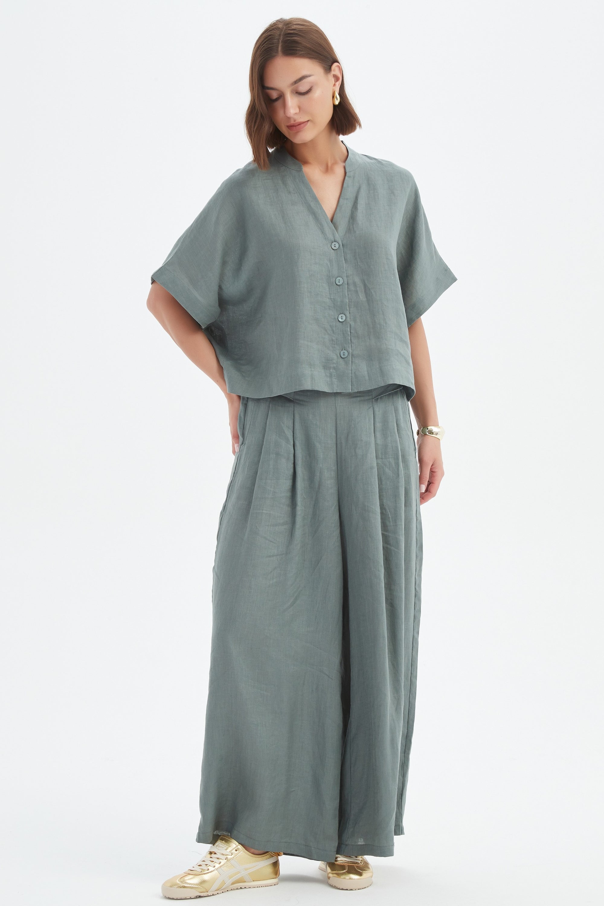 Boxy Button Linen Shirt