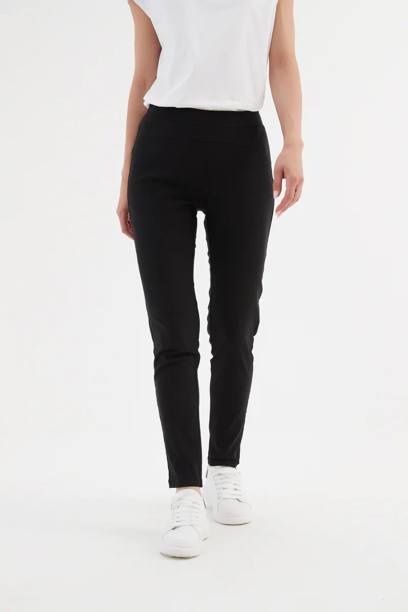 Tirelli Straight Pants in Black.