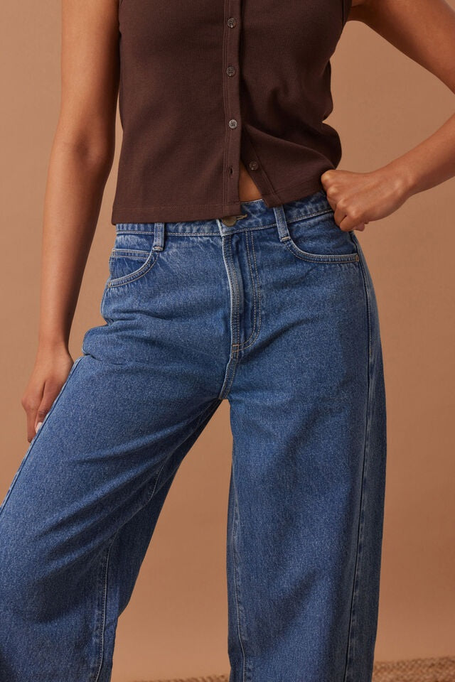 Leah Tapered Barrel Jean