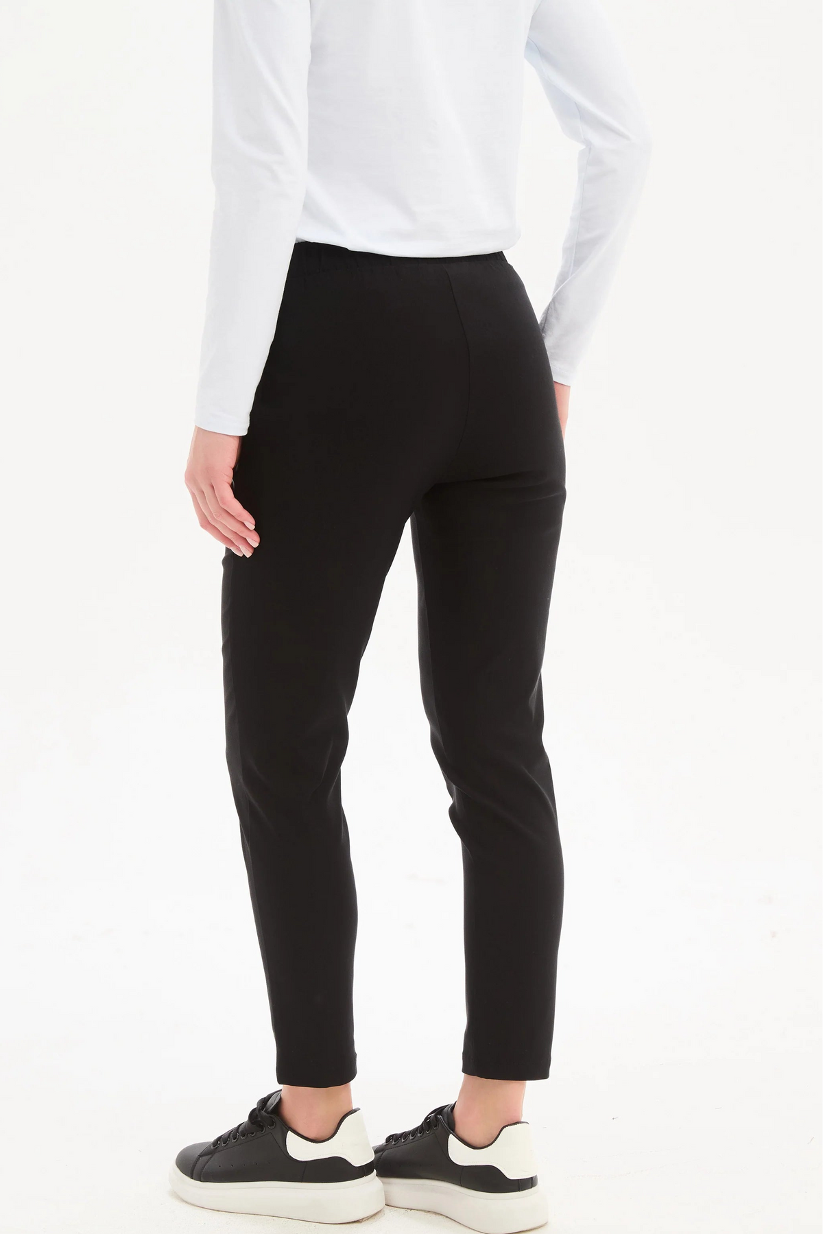 Straight Leg Crop Pant