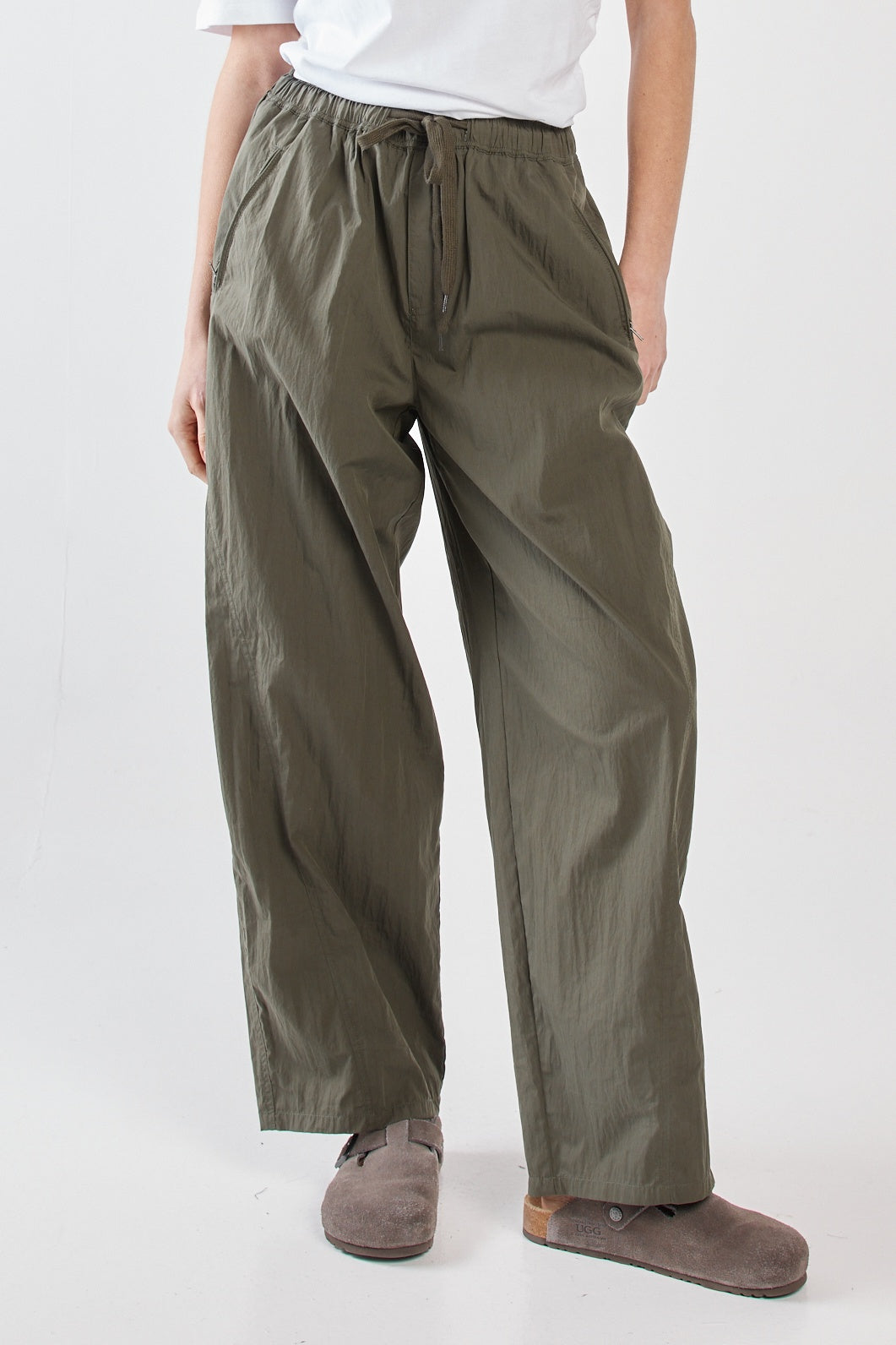 Reign Barrel Leg Cargo