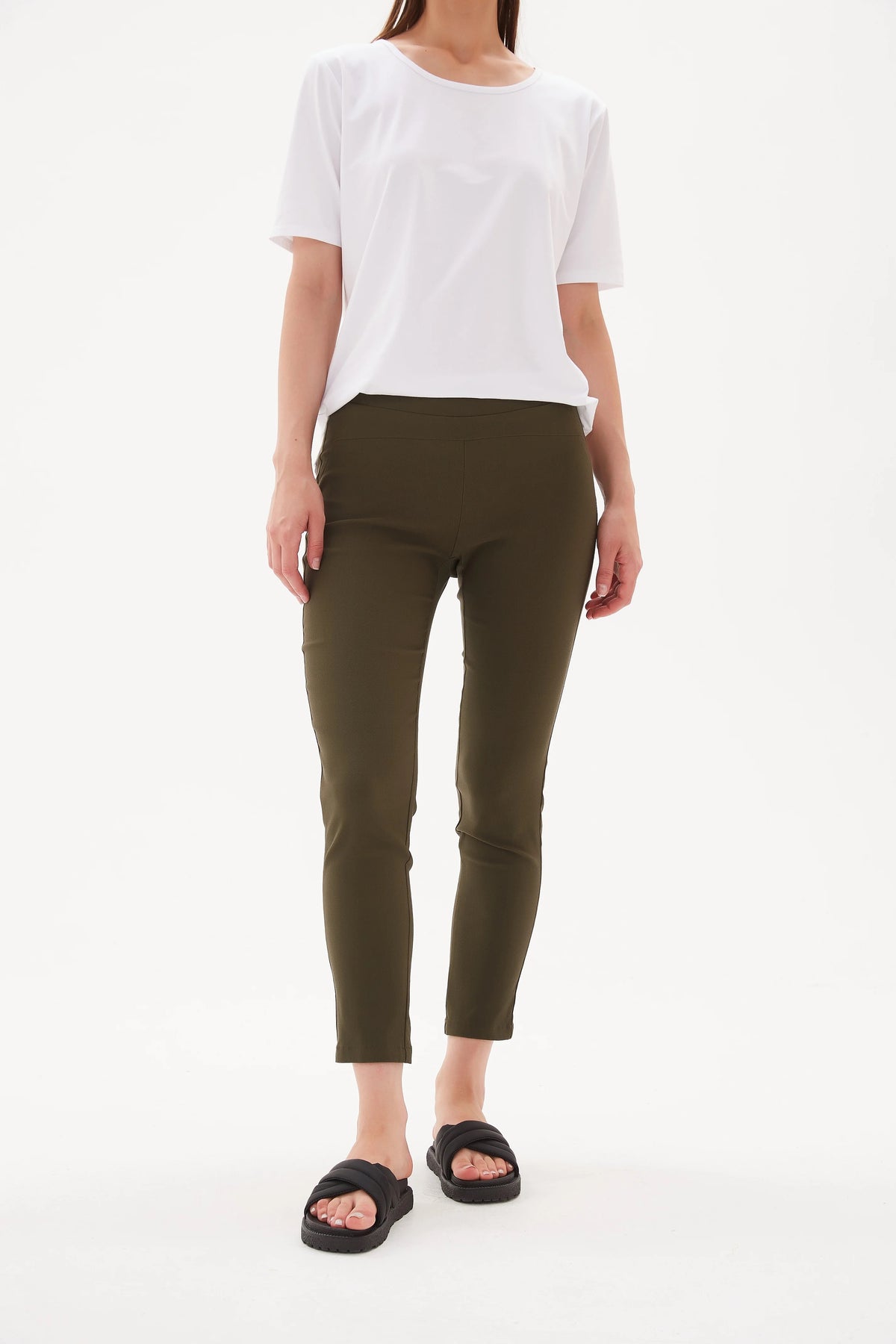 Straight Leg Crop Pant