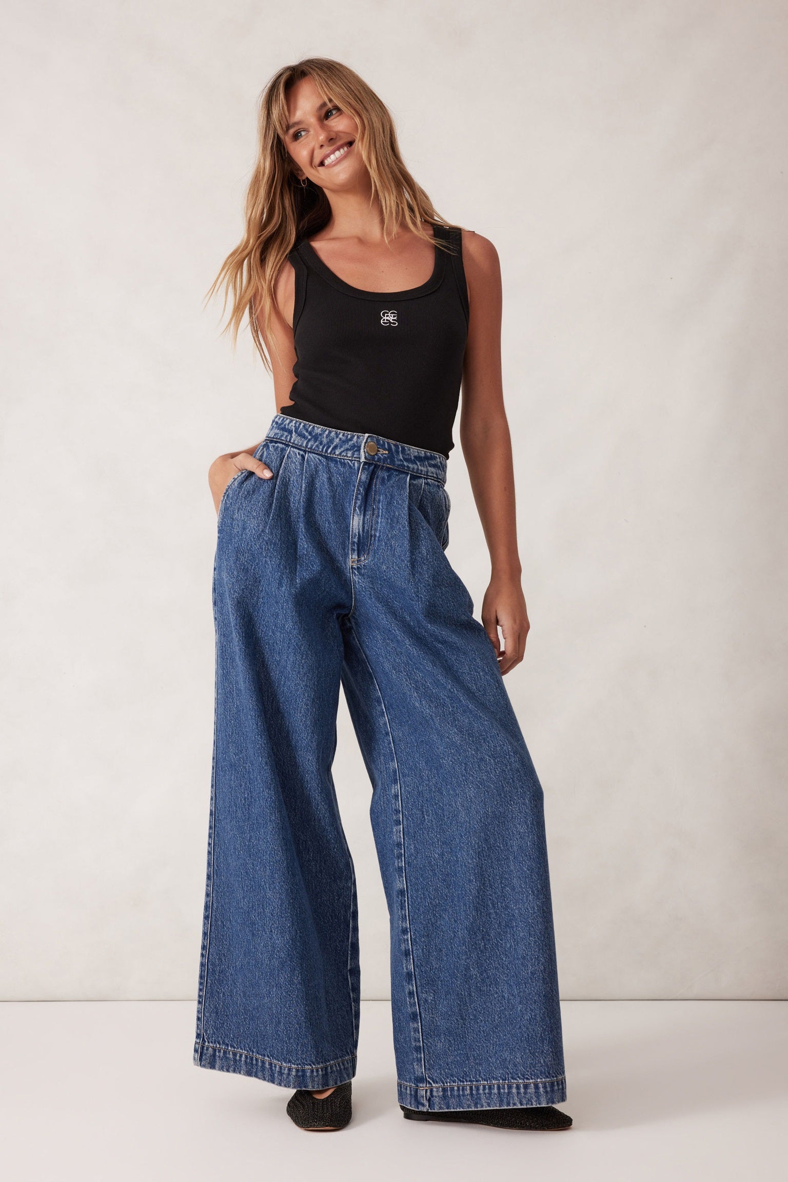 Zoe Contour Rib Scoop Tank Top