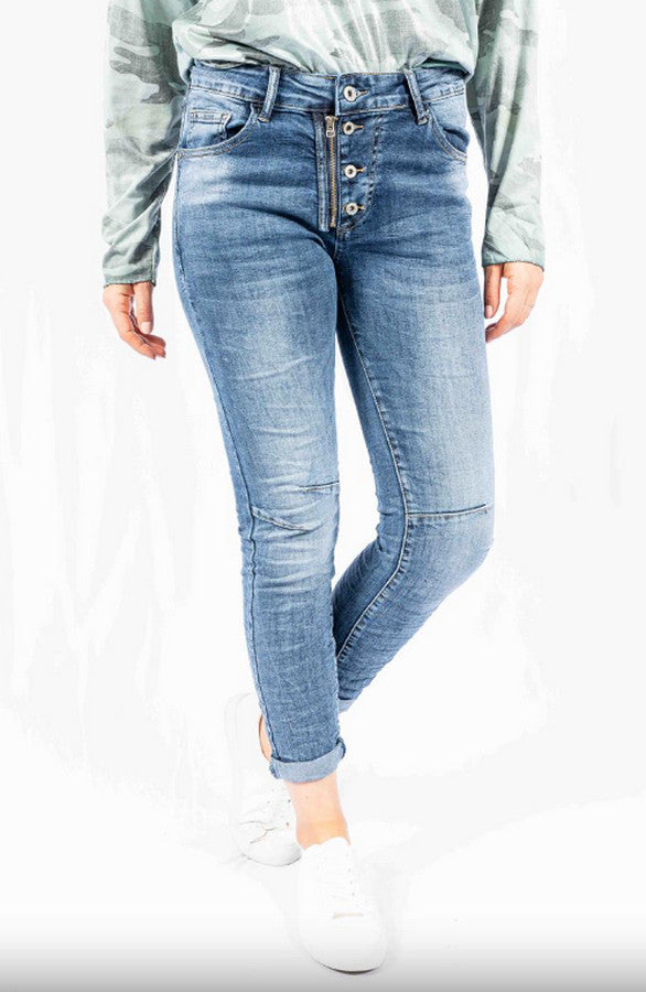 Jeanius Zip Fly Stretch Jean by The Italian Closet at Kindred Spirit Boutique & Gift